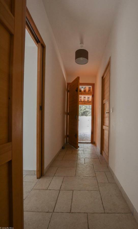 Campagne Ceres Bed & Breakfast Le Puy-Sainte-Reparade Ngoại thất bức ảnh