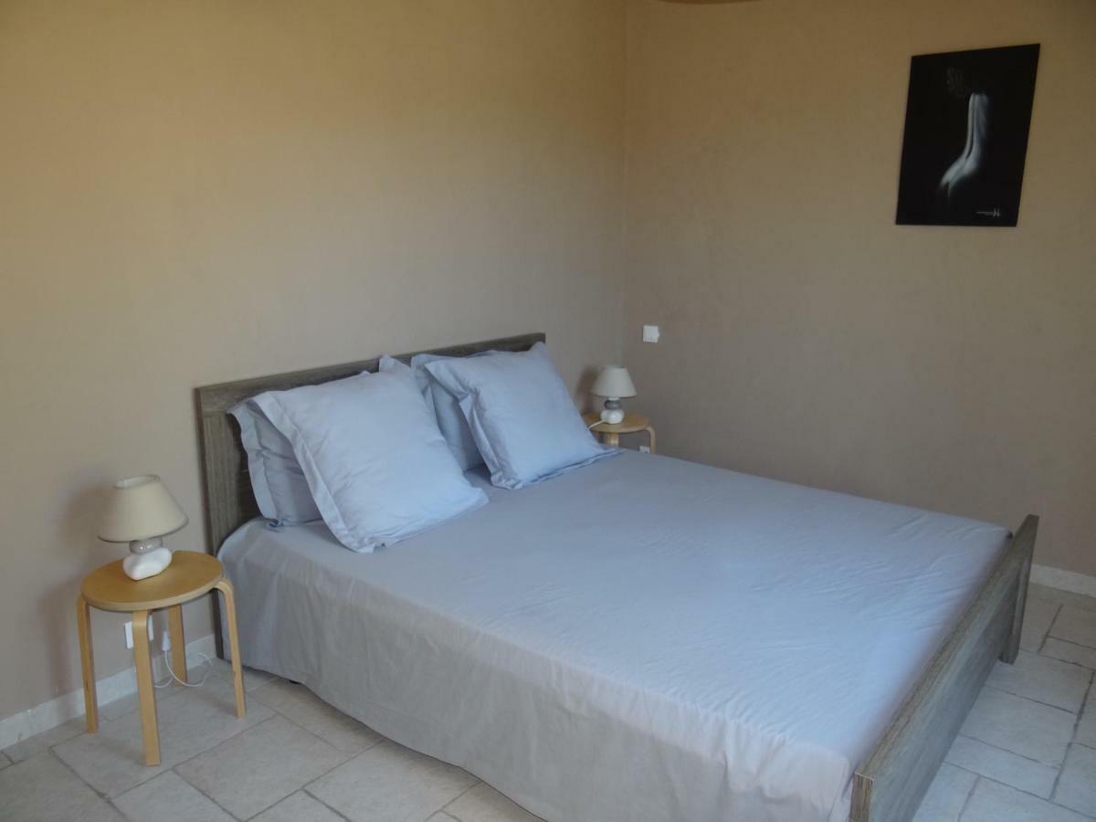 Campagne Ceres Bed & Breakfast Le Puy-Sainte-Reparade Ngoại thất bức ảnh